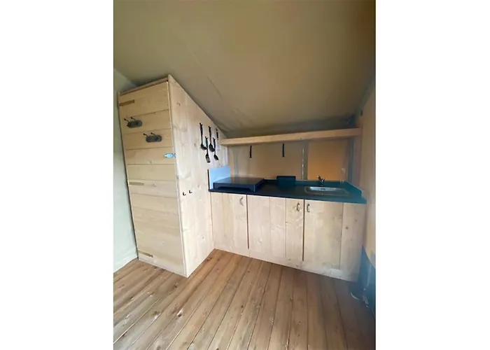 Minicamping De Lindenhoeve - Safaritent Konijntje Σαλέ Nistelrode