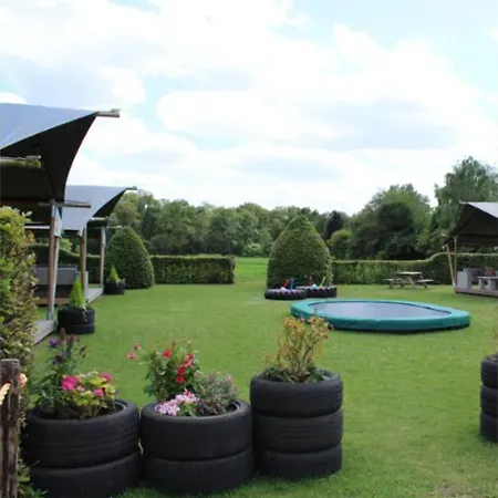 Minicamping De Lindenhoeve - Safaritent Konijntje Dağ evi